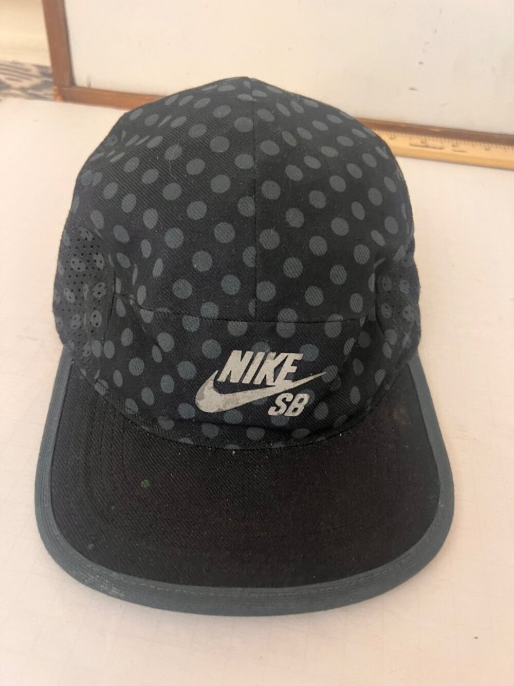 Vintage Nike SB AW84 5 Panel Hat Polka Dot Pattern Skateboard Cap Y2K